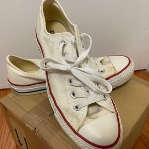 WHITE CONVERSE WOMEN SIZE 7